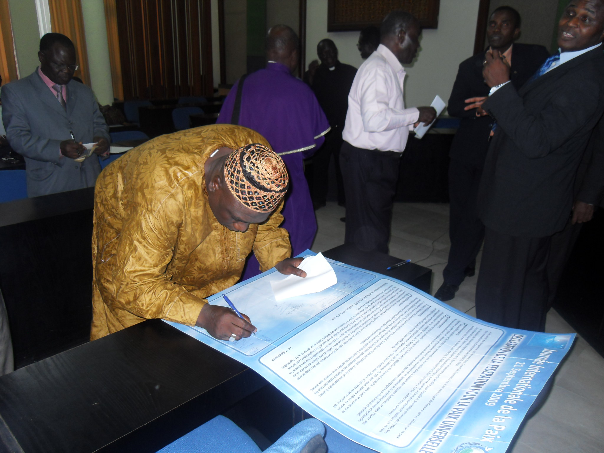 signing the declaration3