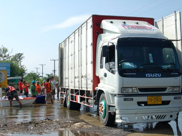 thai-flood-4121_08